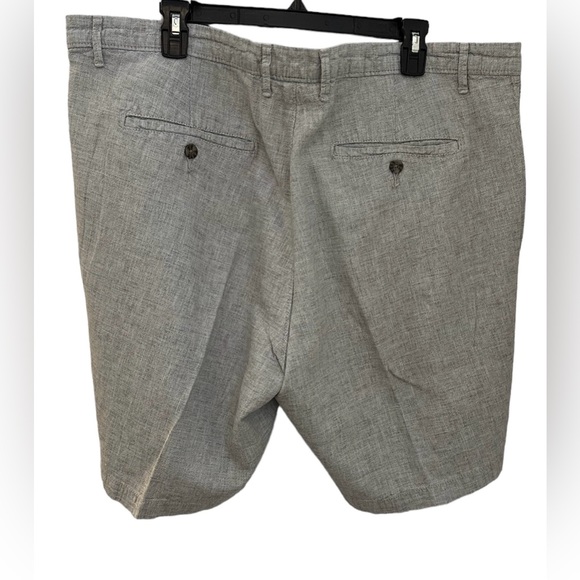 GOODFELLOW & CO. Men’s Gray Casual Flat Front "Linden" Five Pocket Shorts Sz 42 - Picture 2 of 12